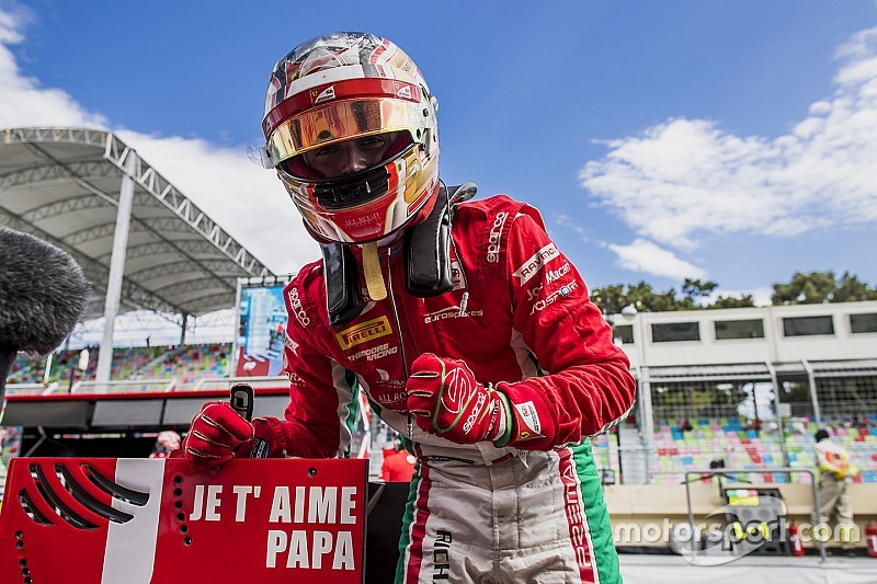 Leclerc en pole : "Je suis sûr que là-haut, mon père sourit"