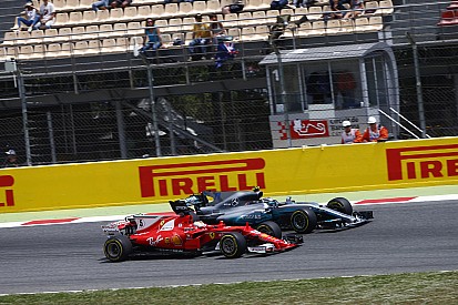 Vettel nagyon necces előzése: ott a hinta, ott a hinta! (VIDEÓ)