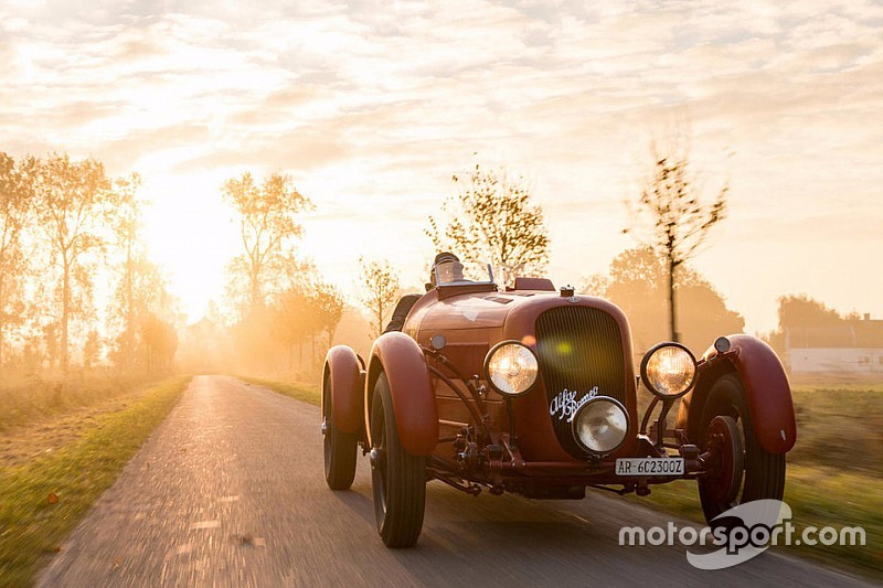 Des voitures mythiques à Rétromobile