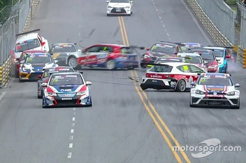Asia-Thailand: Sritrai vince Gara 1, Kusiri scatena il caos