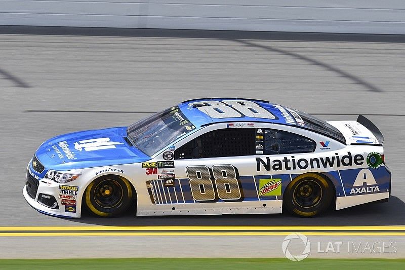 Nach NASCAR-Saison 2017: Dale Earnhardt Jr. wird weiter Rennen fahren
