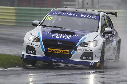 Croft BTCC: Sutton holds off Turkington for Race 1 win