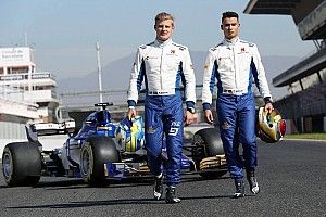 Teamkollegen-Vergleich: Distanz und Rundenzeit bei F1-Test 2017