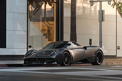 Pagani, all’asta una Huayra Tempesta