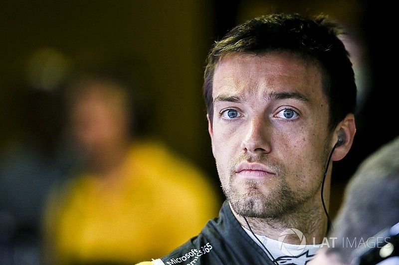 «Теперь тоже буду выдавливать других». Палмера расстроила позиция FIA