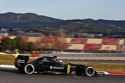 Renault can't "give up" on results in 2016 - Vasseur