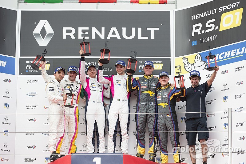 Imola si concede alla Renault di Korjus-Blomstedt