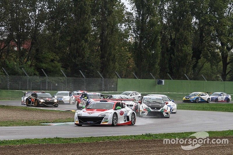 Emanuele Alborghetti conquista il titolo nella Coppa Italia Turismo