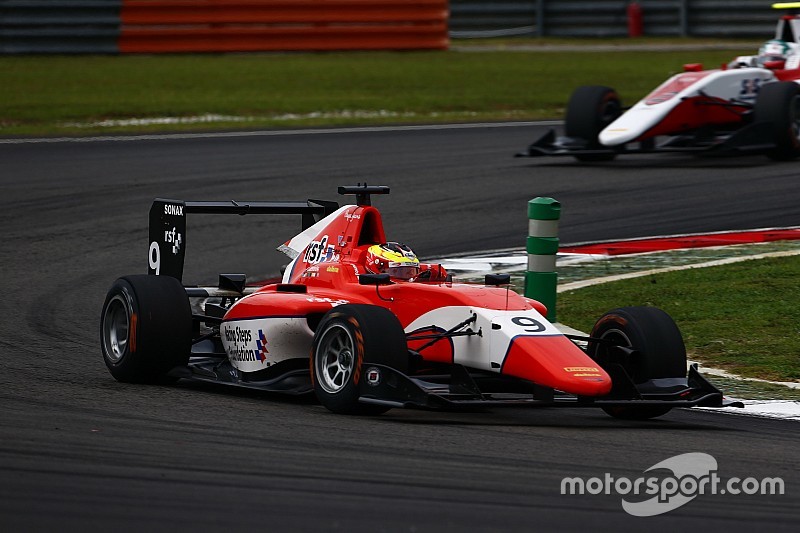 Sepang GP3: Dennis wins Race 2, Leclerc edges closer to title