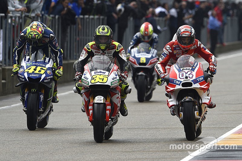 Rossi akan dukung penggunaan radio di MotoGP