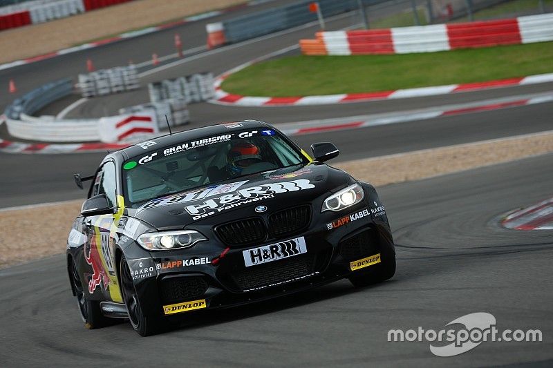 Alexander Mies und Michael Schrey verteidigen VLN-Tabellenführung