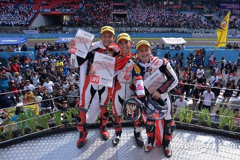 Podium Race 2 SuperSports 600cc