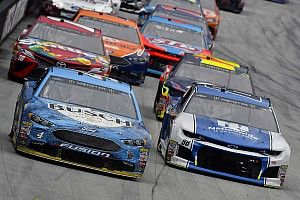Harvick ve "opciones de mejorar" si venden NASCAR