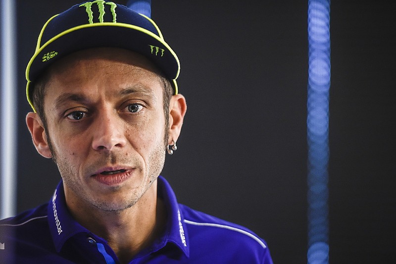 Rossi: "No estamos demasiado lejos, pero tampoco cerca como para ganar"