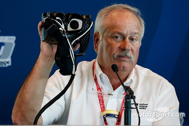 Гонщиков IndyCar начали тестировать с помощью странных очков. Зачем?