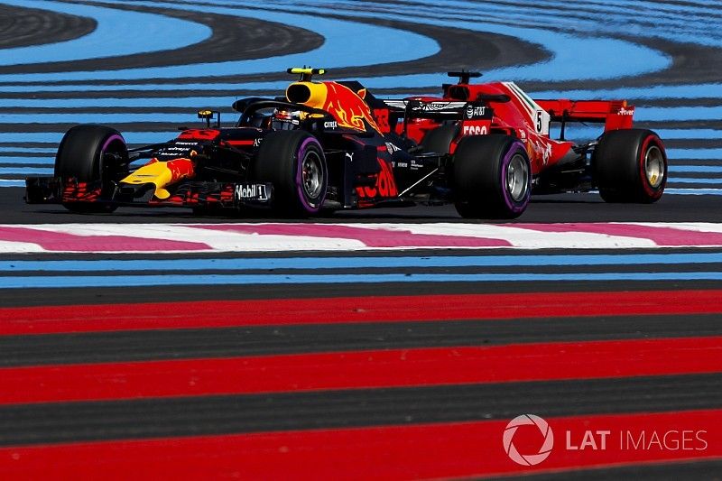 Max Verstappen, Red Bull Racing RB14 and Sebastian Vettel, Ferrari SF71H