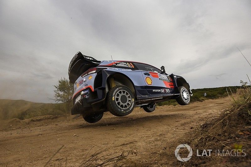 Csak úgy repkednek a WRC-gépek az Argentin Ralin