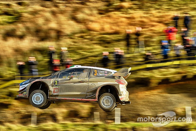 WRCイギリス:エバンス奪首でMスポーツ1-3。トヨタ5番手