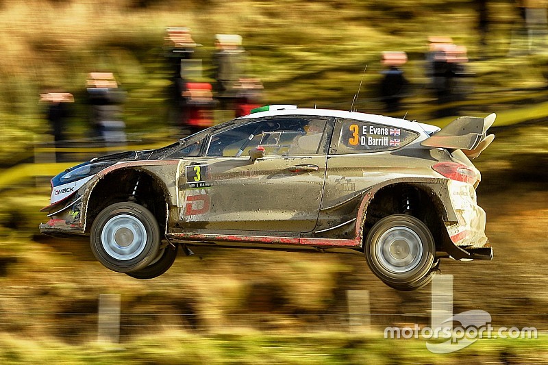 Gran Bretagna, PS12: Evans e Neuville volano. Tanak e Ogier in difficoltà