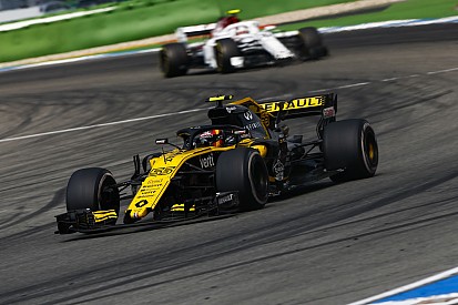Sainz explains "very strange" safety car incident
