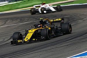 Sainz e Ericsson dão versões distintas de incidente em SC
