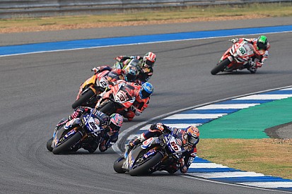 Yamaha jubelt: Van der Mark und Lowes auf dem Podest