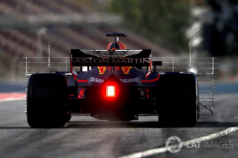 Red Bull: egy energiaital-gyártó nehezen lobbizhat a Pirellinél