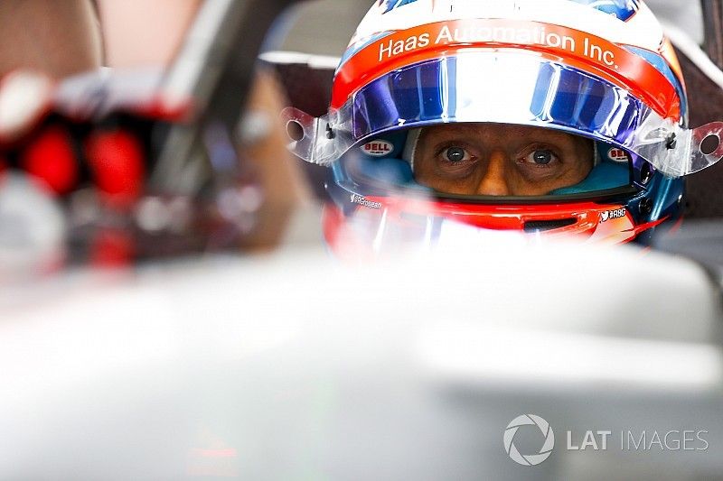 Haas diz que futuro de Grosjean não está ameaçado