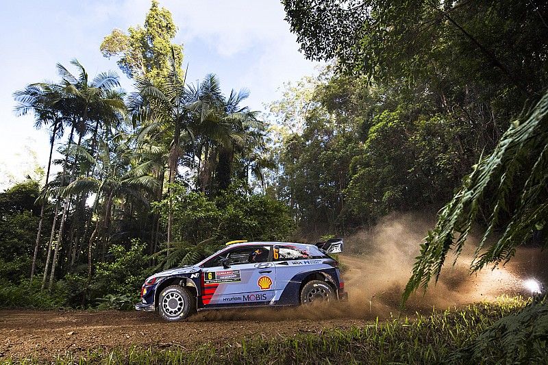 Mikkelsen manda en la mañana del viernes en Australia