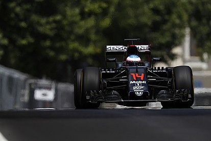 Alonso’s ‘GPS’ race sense praised by McLaren