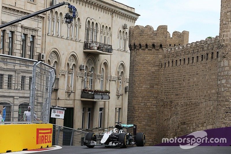 Avrupa GP: 1. antrenman seansının lideri Hamilton!