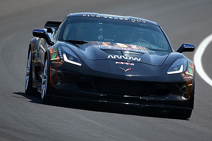 Schmidt gains driving license, aims for In-N-Out