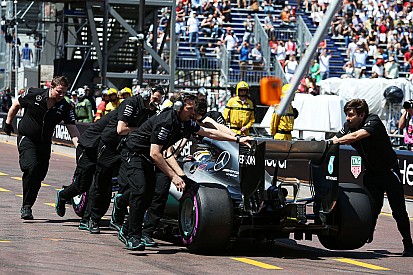 High temperatures caused Mercedes fuel pressure issues