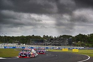 Pukekohe Supercars: Van Gisbergen wins as Coulthard rolls