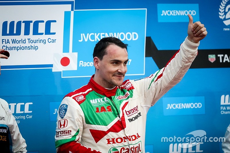Michelisz nagyon boldog, a legjobb kocsiban ült Motegiben