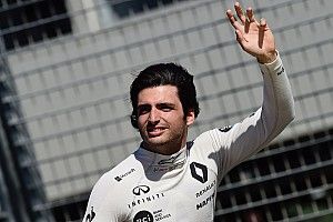 La educada respuesta de Sainz a las acusaciones de Marko