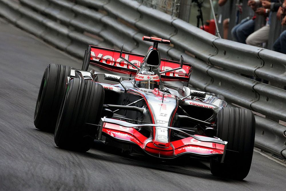 Fernando Alonso, McLaren MP4-22 