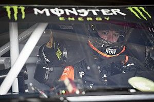 Martin Truex Jr. domina la Etapa 2 en Fontana