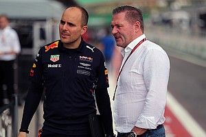 Jos Verstappen over incident China: "Max moet beter nadenken"