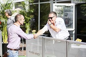 «Добро пожаловать в семью». Твиттер Renault поприветствовал McLaren