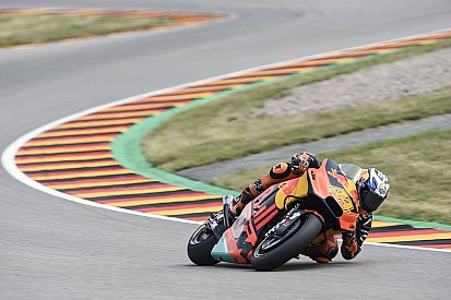 Suzuki pair say Espargaro deserved penalty for crash