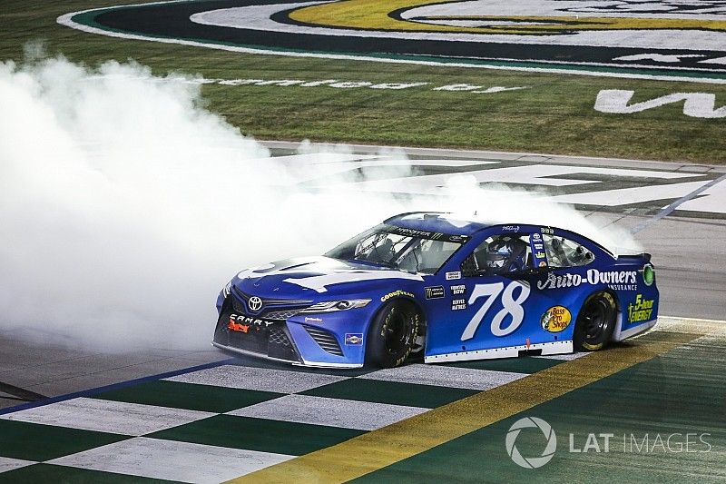 Winner Martin Truex Jr., Furniture Row Racing, Toyota Camry Auto-Owners Insurance celebrates