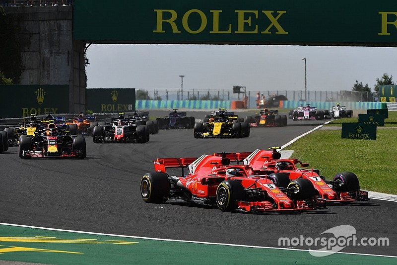 Vettel nem csinál nagy ügyet belőle, hogy ütköztek Bottassal