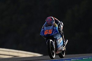 Oettl gana una carrera de Moto3 arruinada por Canet