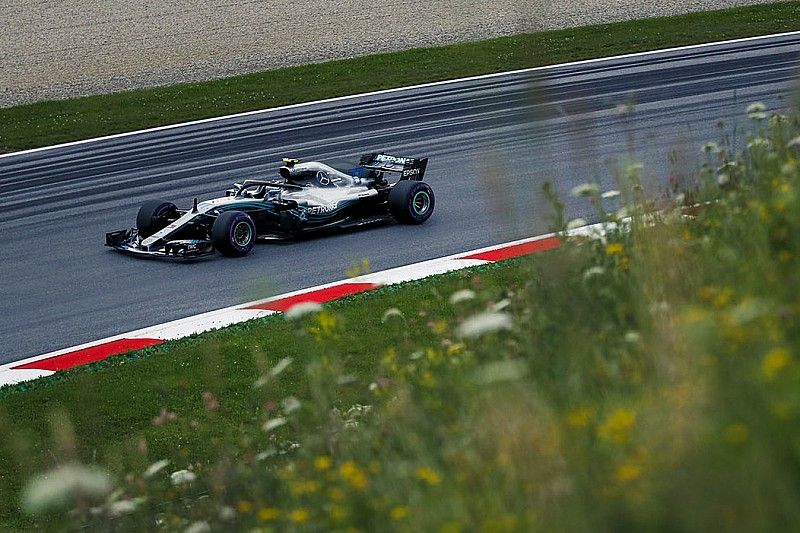 Kampf gegen Vettel: Toto Wolff glaubt an Karma
