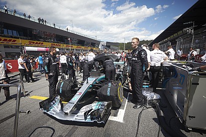 Bottas új hajtásláncot kap a Brit Nagydíjon, de nem jár érte büntetés