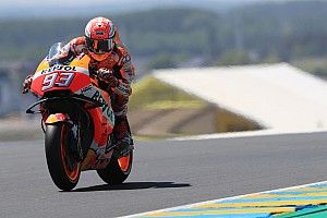 Marquez nyerte a fordulatokban gazdag Francia Nagydíjat Petrucci és Rossi előtt!