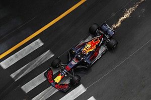 Verstappen evita ser sancionado por transitar en reversa