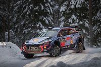 İsveç Rallisi: Neuville lider, Ogier geride kaldı