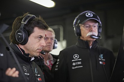 Wolff: "Capisco perché la Ferrari ha provato una strategia differente"